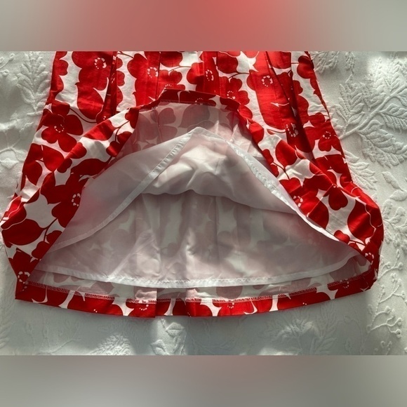 MARIO SERRANI RED AND WHITE FLORAL PLEATED SKIRT- Size Small - Picture 7 of 8